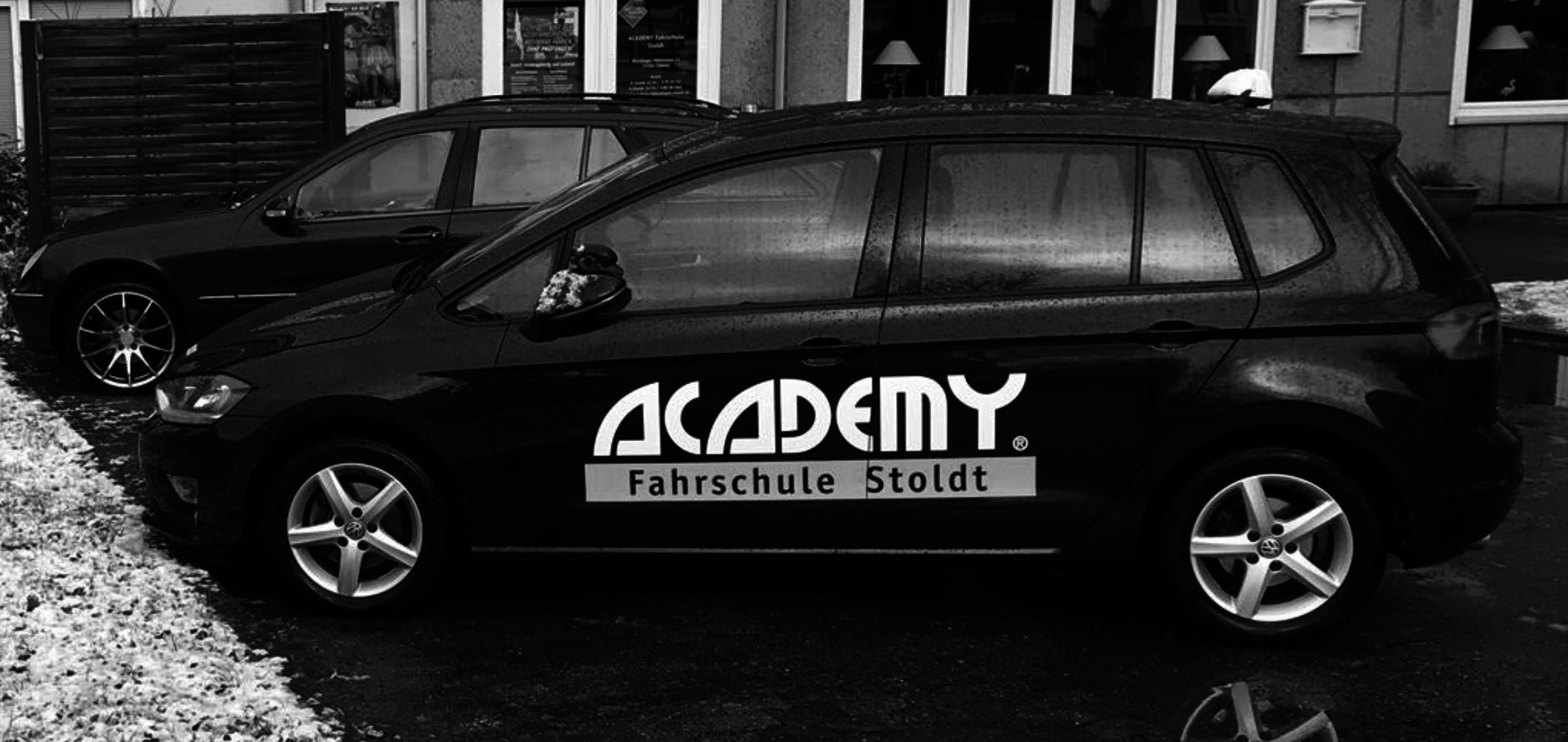 ACADEMY Fahrschule VW Golf Sportsvan Automatik